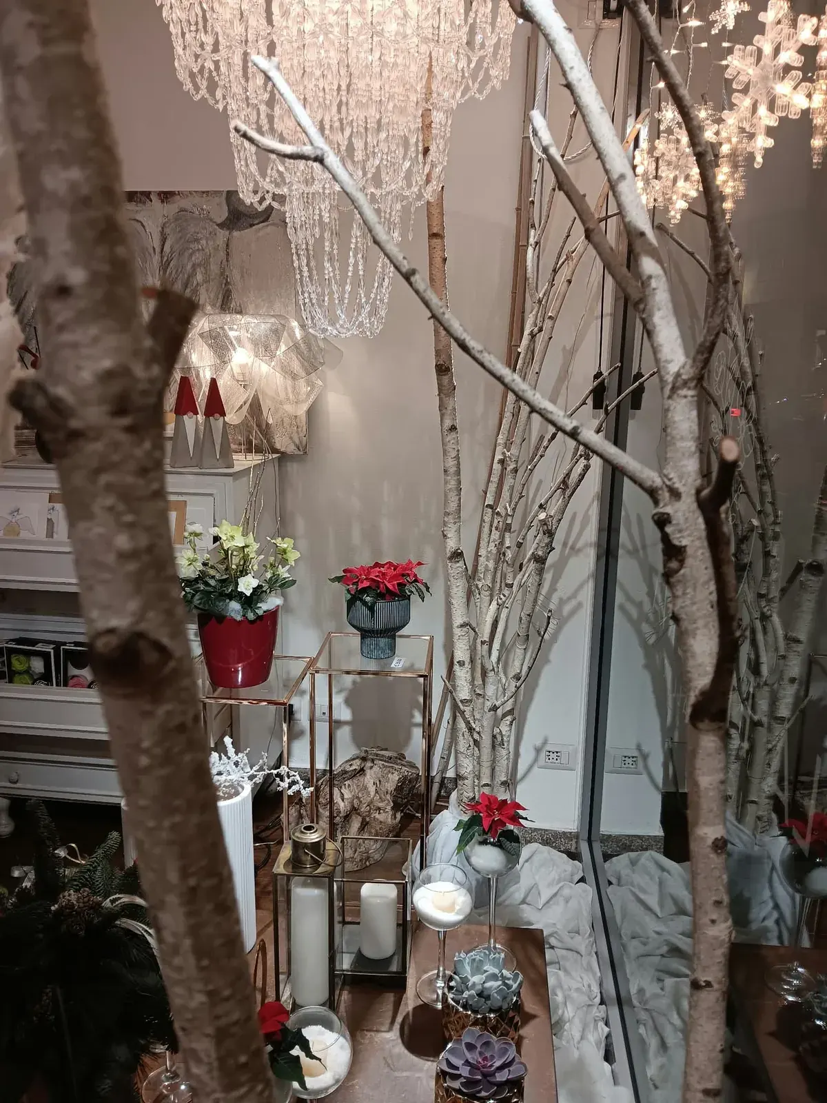 Dettaglio delle decorazioni della bottega