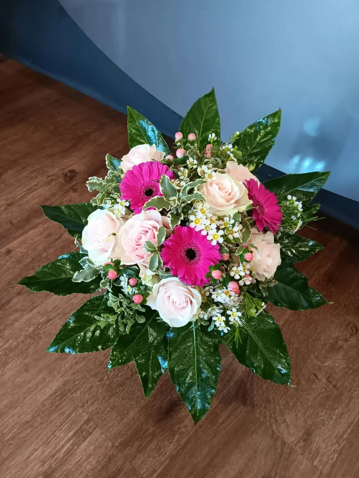 Bouquet rosa e bianco con gerbera